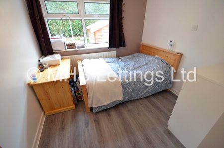 4 Bedroom Semi-Detached House for rent in Chapel Lane - Photo 2