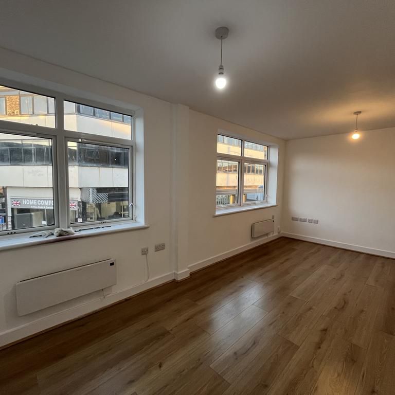 2 bedroom flat to rent - Photo 1