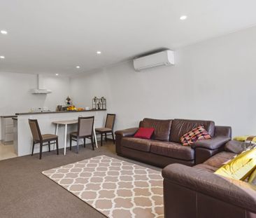 Spacious 3-Bedroom, 3-Ensuite Home – Ideal for Families or Staff Ac... - Photo 5