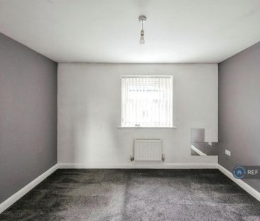 2 bedroom end of terrace house to rent - Photo 1