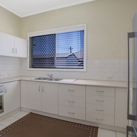 1 Shedden Street, Cessnock NSW 2325 - House For Rent | Domain - Photo 3