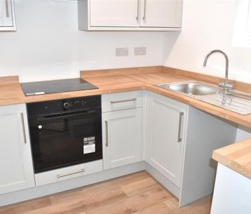 2 bedroom flat to rent - Photo 6