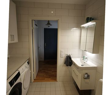 Ett lyxigt penthouse med en vacker utsikt över berg och stad - Foto 1