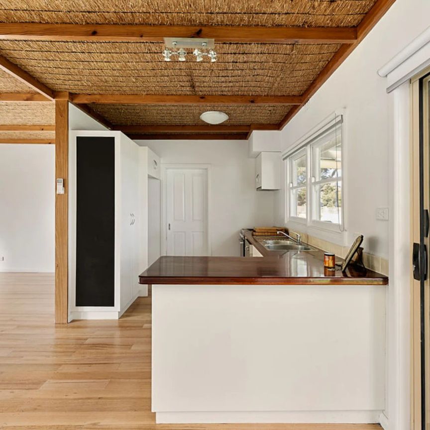 Costal Charm – With the beach at your doorstep! - Photo 1