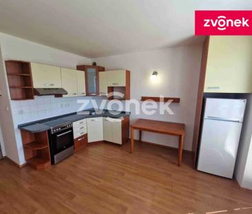 Pronájem bytu 1+kk ve Zlíně na Podlesí - Fotografie 3