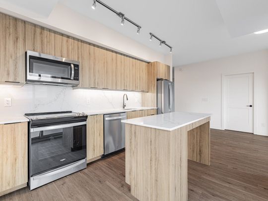 For Lease - 56 Lakeside Terrace Unit# 506, Barrie, Ontario - Photo 1