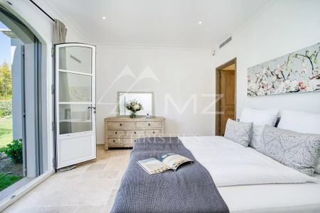 Saint-Tropez - Villa contemporaine proche du centre - Photo 4