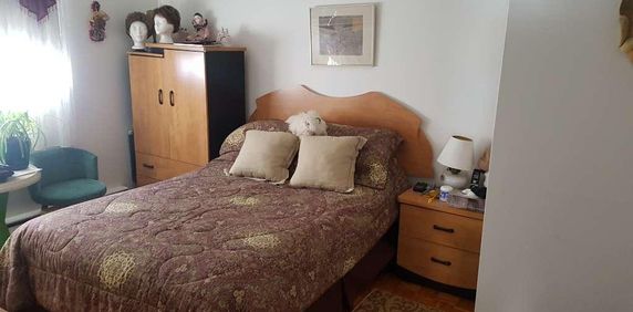 5 1/2 1er ÉTAGE - Photo 2