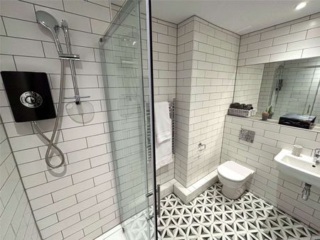 Stunning Fully Furnished One Double Bedroom Apartment at the Uncle Development, located in a prime M1 location. - Photo 5