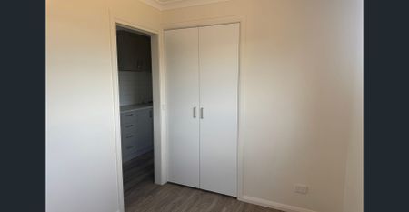 Secluded and secure location - Photo 3