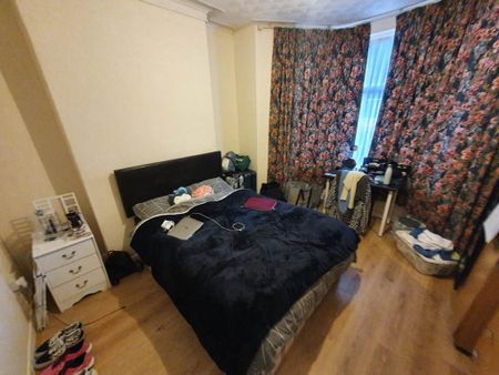 5 bedroom house to rent - Photo 3