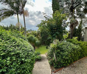 Helensvale - Photo 4