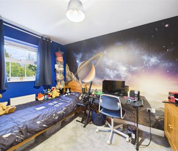 4 bedroom semi-detached house to rent - Photo 2