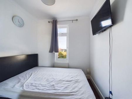 1 bedroom property to rent - Photo 3
