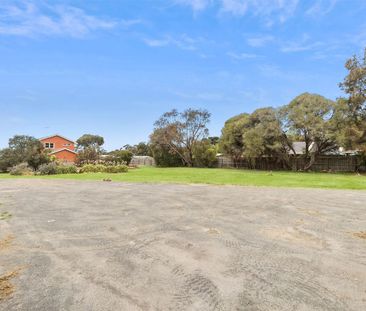 Family home in rural setting - Photo 4