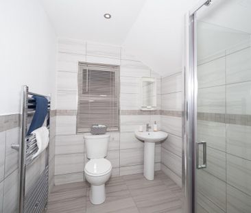 1 bedroom in a house share to rent - Photo 2