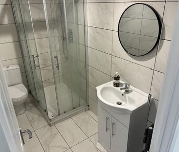 2 bedroom property to rent - Photo 3