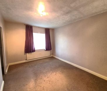 2 bedroom end of terrace house to rent - Photo 4