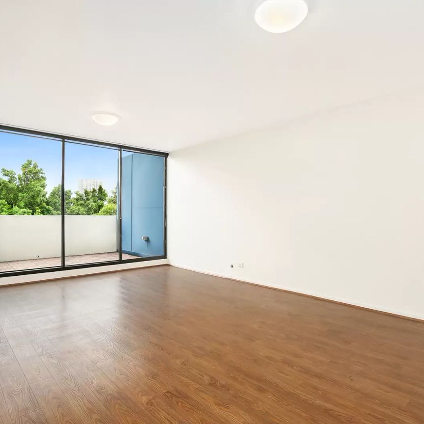 MGM MARTIN - TWO BEDROOM APARTMENT - Photo 1