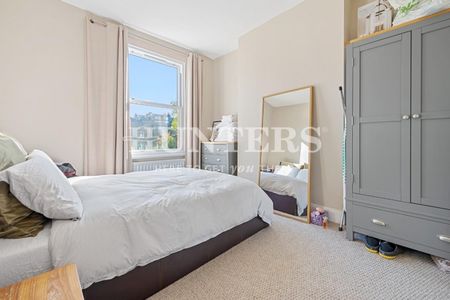 4 bedroom House To Let - Photo 3