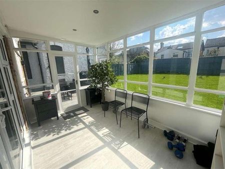 Essex Park, West Finchley, N3 - Photo 2