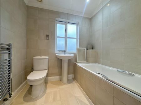 4 bedroom house to rent - Photo 3