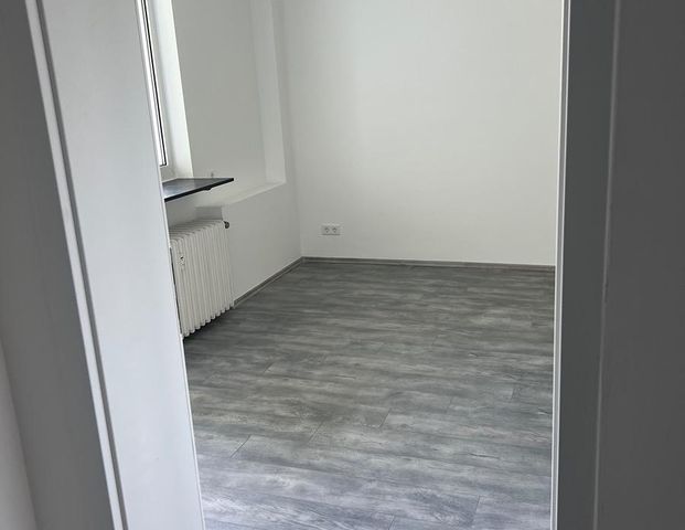 Erstbezug Kernsanierte 3-Zimmer-Wohnung mit 2 Bädern, Balkon - Photo 1