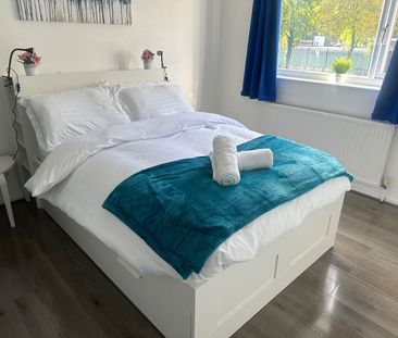 Room in a Shared House, Warner Walk, M11 - Photo 1