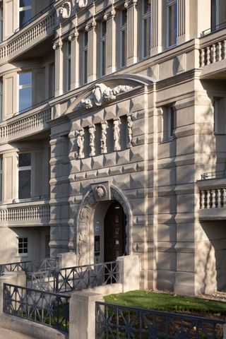 Wohnen Nähe Zentrum in einem traumhaften Stilaltbau mit großer Dachterrasse! - Foto 2