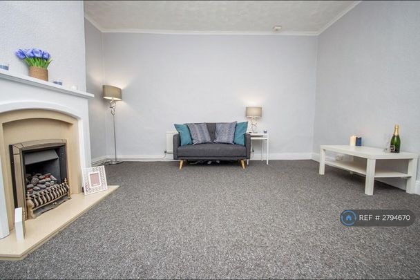 2 bedroom terraced house to rent - Photo 1