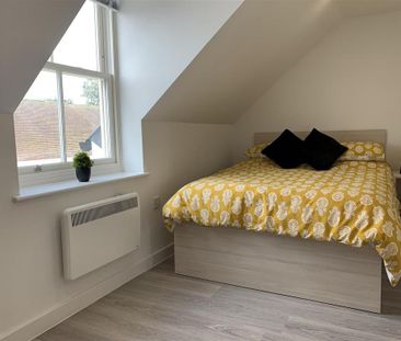 Studio to rent - Photo 6