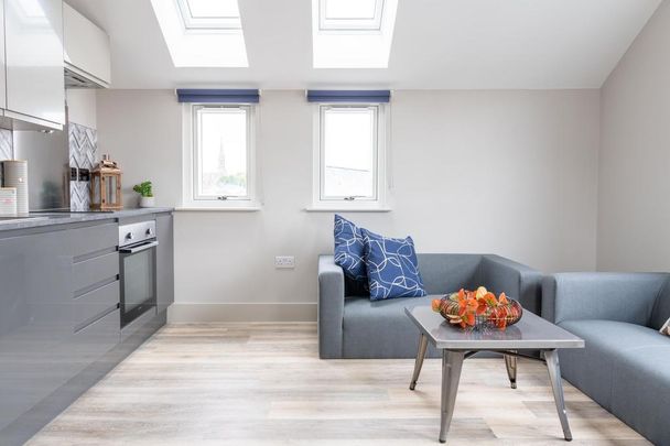 3 bedroom flat to rent - Photo 1