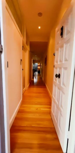 8 Portman st, Sydney - Photo 2