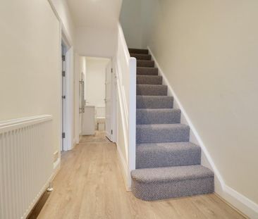 4 bedroom semi-detached house to rent - Photo 4