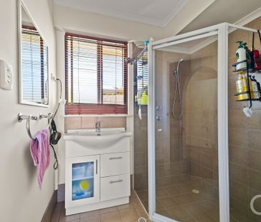 Open the Door to Coastal Comfort - Photo 6