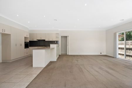 Modern Geelong West Townhouse - Photo 2