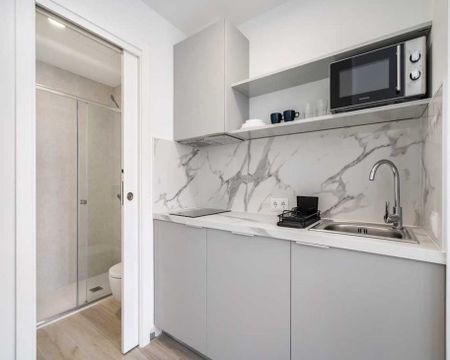 Calle de las Magnolias, Madrid, Community of Madrid 28029 - Photo 3