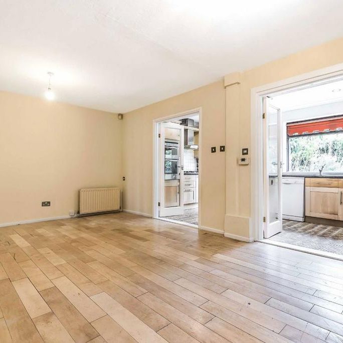 5 bedroom house to rent - Photo 1