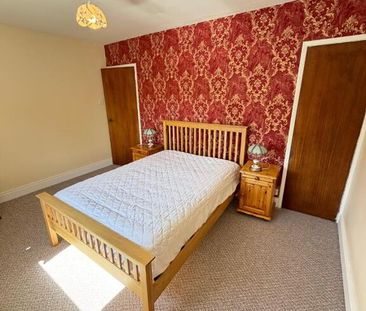 42 Dukes Grove, Armagh, BT61 8AT - Photo 1