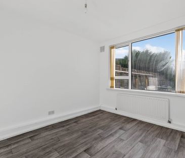 29 Fernagh Road, NEWTOWNABBEY, BT37 0DF - Photo 3