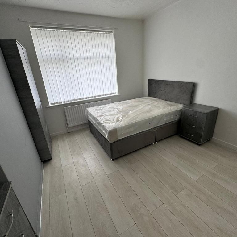 4 bedroom house to rent - Photo 1