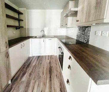 Oriel House, Town Lane, Sandown, PO36 - Photo 4