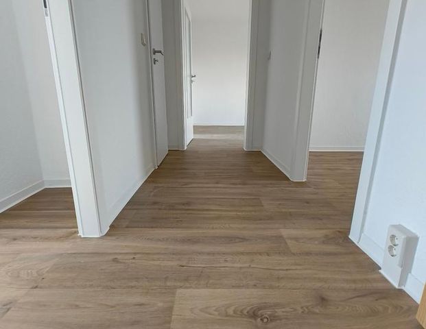 3-Zimmer-Wohnung mit großem Balkon und Aufzug - Foto 1