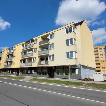 Byt 2+kk s balkonem v cihlovém domě, vybavený - Photo 1