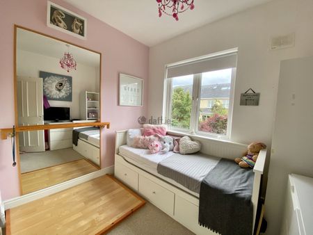 House to rent in Dublin, Ballinteer - Photo 2