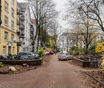 Sanierte Altbauwohnung, komplett ausgestattet, in einer ruhigen Sei... - Photo 2