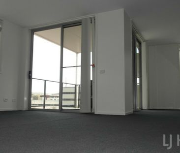 Modern 2 Bedroom Ensuite Apartment - Photo 1