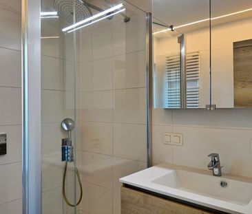 Rustig gelegen vrijstaande gezinswoning met ruime tuin in Eeklo! - Photo 1