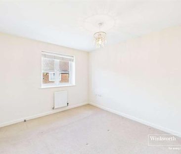 Roe Gardens, Three Mile Cross, Reading, RG7 - Photo 5