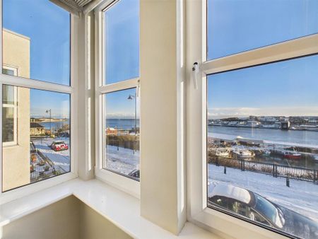 3 bedroom terraced house to rent - Photo 3